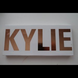 Kylie Cosmetics Royal Peach Palette